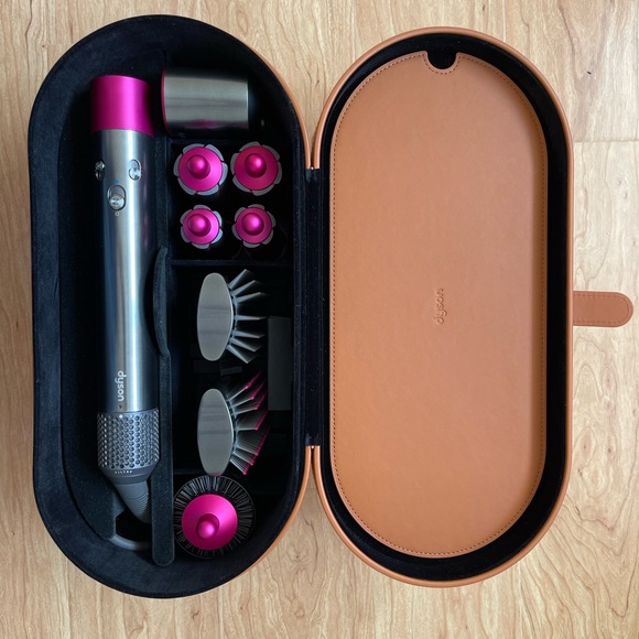 Dyson - Picture 3 of 8